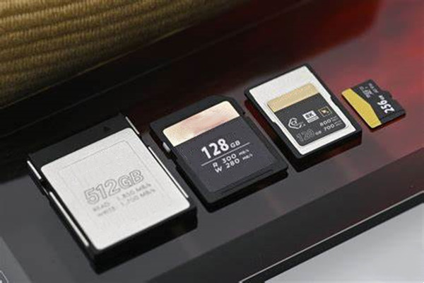 出售sandisk閃存卡，手機(jī)內(nèi)存卡：8Gb、16Gb、32Gb、64Gb、128Gb、256Gb