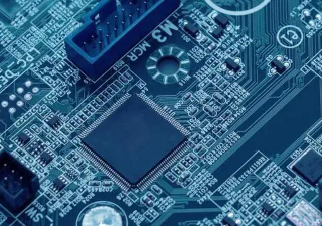 供應(yīng)電源管理-PMIC 芯片：包括電池管理、電壓基準、LDO 穩(wěn)壓器、開關(guān)穩(wěn)壓器