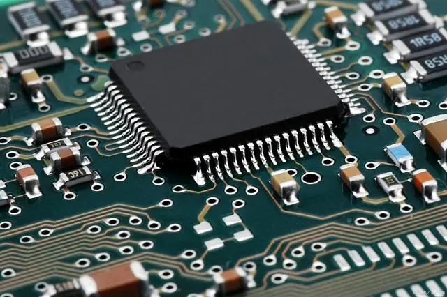 收購賽靈思現(xiàn)場可編程門陣列、意法半導(dǎo)體微控制器 MCU、德州儀器時(shí)鐘發(fā)生器