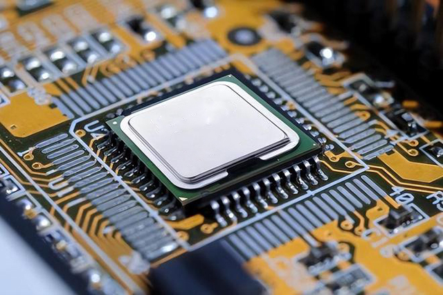 供應(yīng) AMD EPYC? 處理器：EPYC 9005 系列、EPYC 7003 系列、EPYC 4004 系列